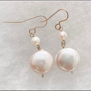 Coin pearl earrings